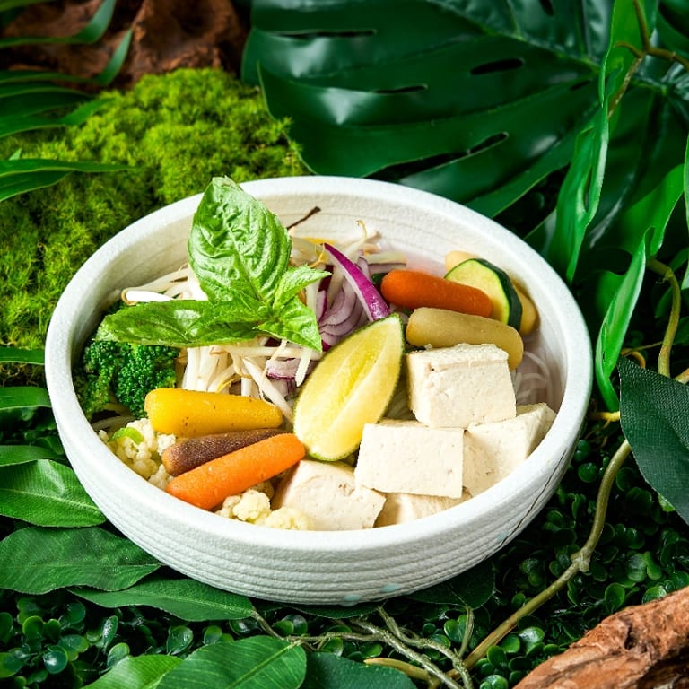 Delicious Asian Cuisine: Thai, Noodles, Seafood