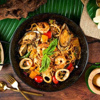 Spaghetti Seafood Tom Yum Sauce S 6 Serving