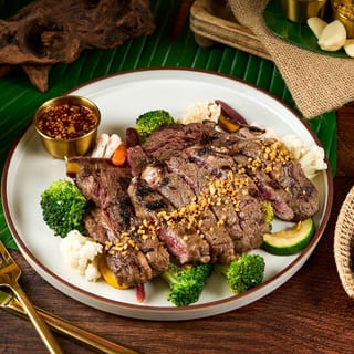 Nuer Yang (G) M 10 Serving