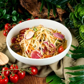 Green Papaya Salad (GF)(N) M 10 Serving
