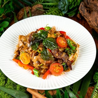 (L) Drunken Noodles (V)